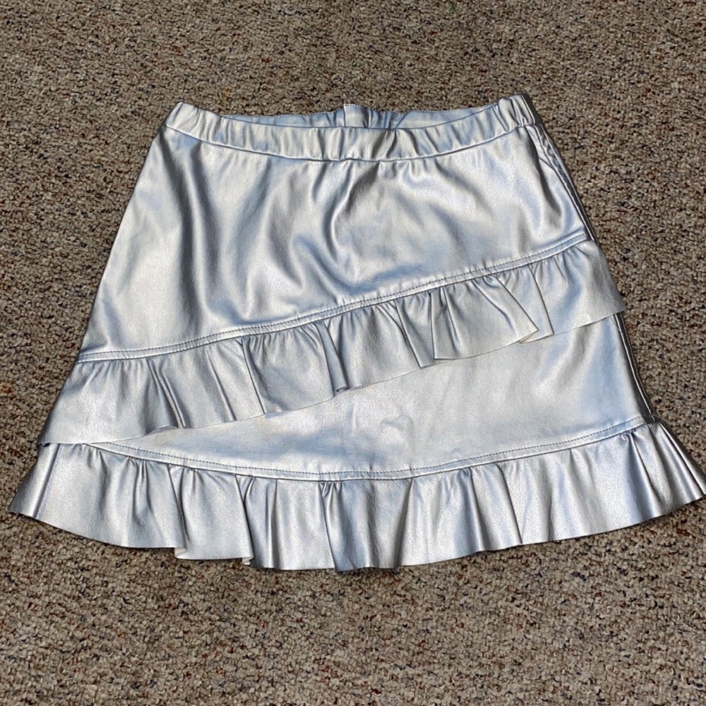 Cute leather skirt
